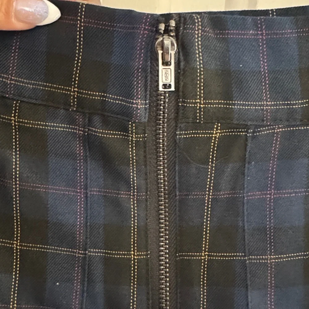 Torrid Navy and Yellow Plaid Skirt - Picture 5 of 7
